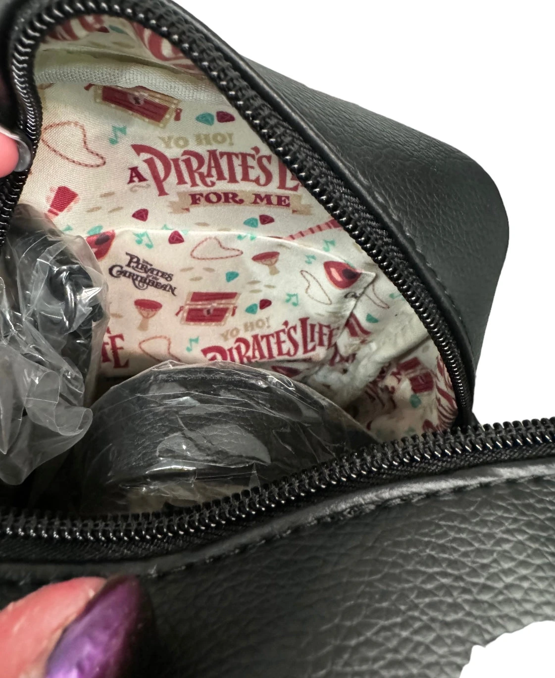 Disney Pirates Of The Caribbean Mickey Pluto Crossbody/Backpack 3 Disney Pirates Of The Caribbean Mickey Pluto Crossbody/Backpack - Image 3