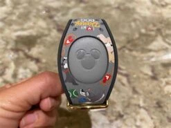 Disney Dogs MagicBand 2 By Dooney & Bourke – Limited Edition -Disney OIP 72ced0a9 847b 4470 aded aa309111d503