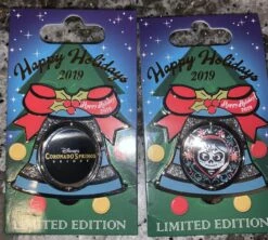 Disney 2019 Happy Holiday Resort Spinning Bell Pin-Limited Edition 750-3000 -Disney image 3d728b9b 0ce1 46bf 966e a51b3939dc24 scaled